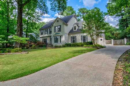 2138 Wickersham Ln Germantown, TN 38139