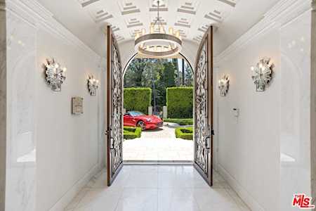 926 N Beverly Drive Beverly Hills, CA 90210