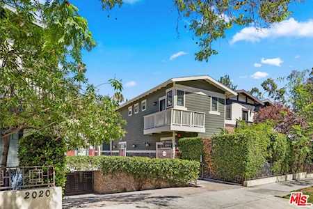2020 Holly Drive #9 Los Angeles, CA 90068