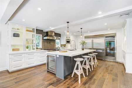 22102 Wood Island Lane Huntington Beach, CA 92646