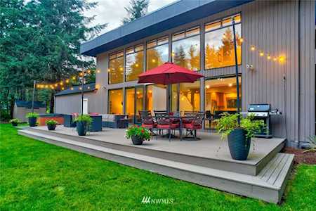23825 SE 35th St Sammamish, WA 98029