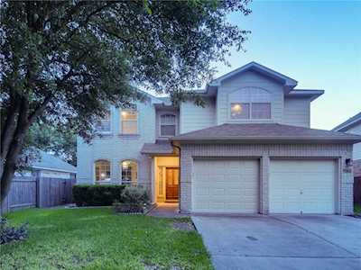 1735 Maize Bend Dr Austin, TX 78727
