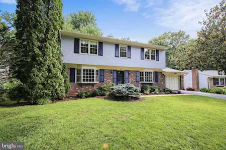5011 Powell Rd Fairfax, VA 22032