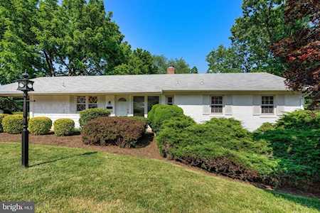2711 Kensington St Arlington, VA 22207