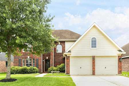 2114 Kingwood Dr Deer Park, TX 77536