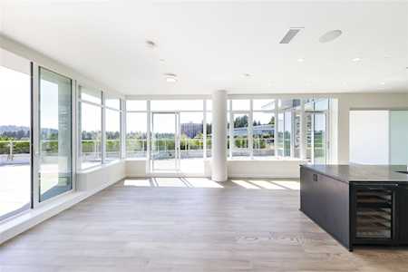 768 Arthur Erickson Place #702 West Vancouver, BC V7T 0B6