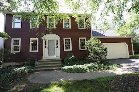 51 Ireta Rd Shrewsbury, MA 01545