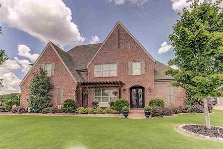 1390 Ollie St Collierville, TN 38017