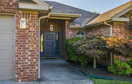 6100 Pleasant Dr Rogers, AR 72758
