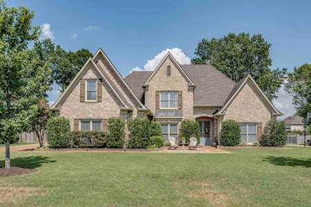 1750 Stillwind Ln Collierville, TN 38017