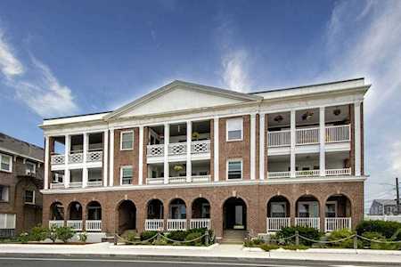 834 Nantasket Ave. #4 Hull, MA 02045