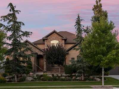 11127 S Farnsworth E Ln Sandy, UT 84070