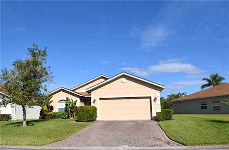 4032 Ashton Club Dr Lake Wales, FL 33859