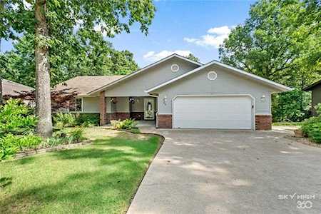 24 Farnham Dr Bella Vista, AR 72714