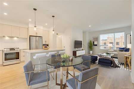 3021 St George Street #104 Port Moody, BC V3H 2H6