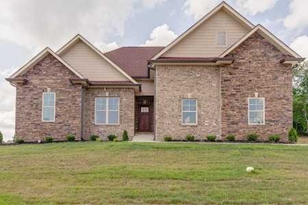 6018 W Mayflower Ct Greenbrier, TN 37073