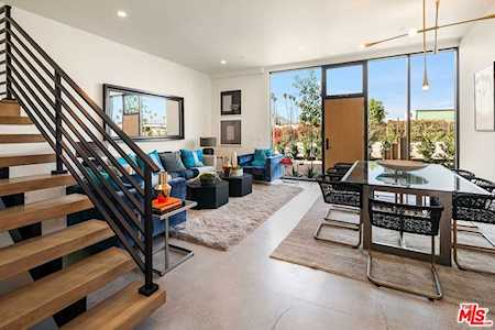 3557 Casitas Avenue Los Angeles, CA 90039