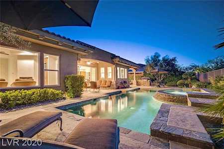 28 Cross Ridge St Las Vegas, NV 89135