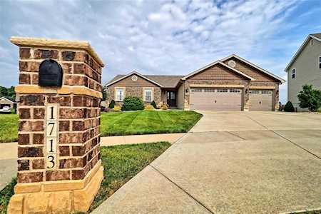 1713 Woods Mill Dr Wentzville, MO 63385