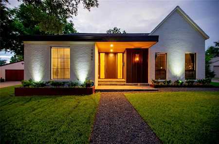 9865 Williamsburg Road Dallas, TX 75220