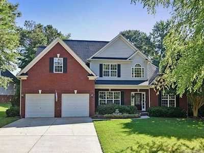 2004 Crismark Dr Indian Trail, NC 28079
