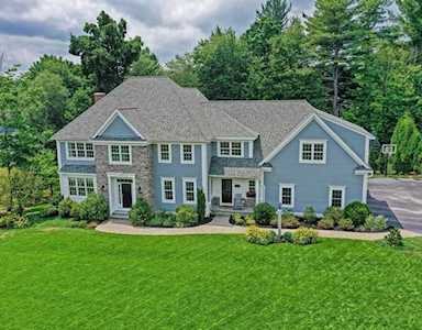 12 Morningside Drive Shrewsbury, MA 01545