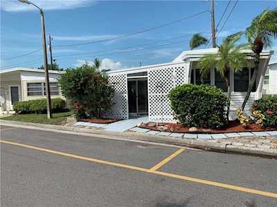 68 4th Ave Venice, FL 34285