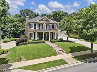 951 Moores Walk Ln Suwanee, GA 30024