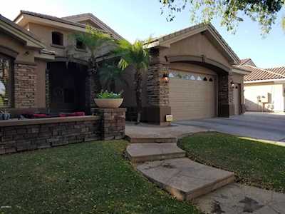 8076 S Dateland Drive Tempe, AZ 85284