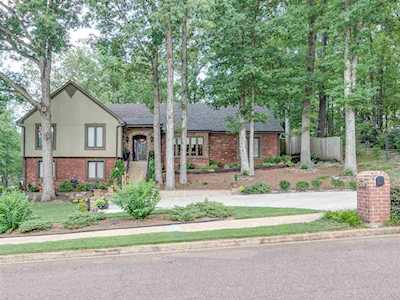 2604 Heatherbrook Ln Germantown, TN 38138