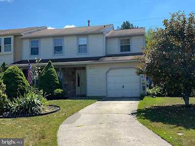 804 Jonathan Ln Marlton, NJ 08053