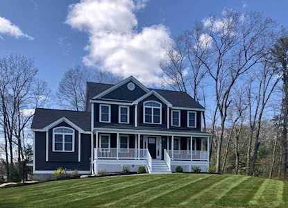 84 Old Pasture Rd Dracut, MA 01826