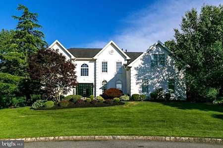 4 Canterbury Ct Moorestown, NJ 08057