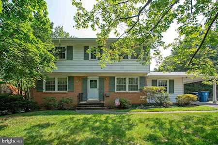 1705 Pebble Beach Dr Vienna, VA 22182