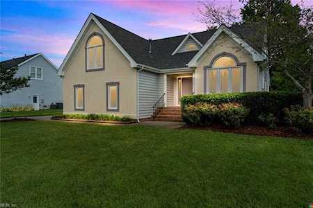 3724 Stumpy Lake Ln Virginia Beach, VA 23456