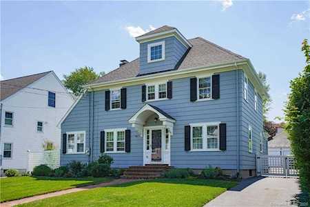 15 Newport Avenue West Hartford, CT 06107