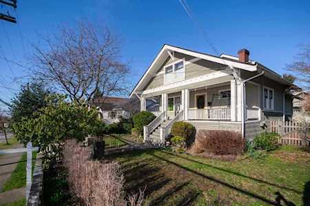 1729 Eighth Avenue New Westminster, BC V3M 2S8