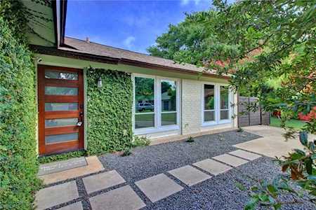 1610 Chippeway Ln Austin, TX 78745