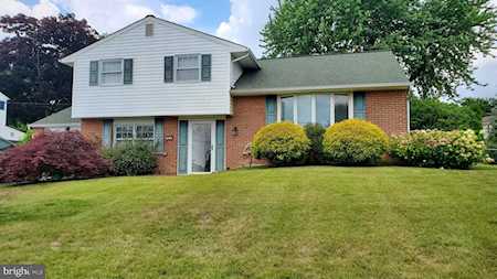 1230 Dennis Rd Southampton, PA 18966