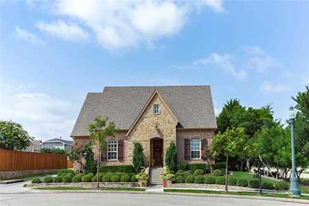 2200 Shakespeare Street Carrollton, TX 75010