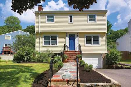 73 Dale St Brookline, MA 02467