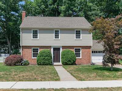 28 Roseland Ter Longmeadow, MA 01106