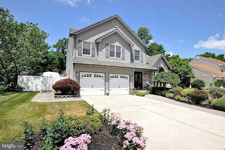 20 Harrogate Dr Lumberton, NJ 08048