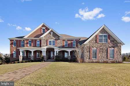 25 Preakness Dr Monroe Township, NJ 08831