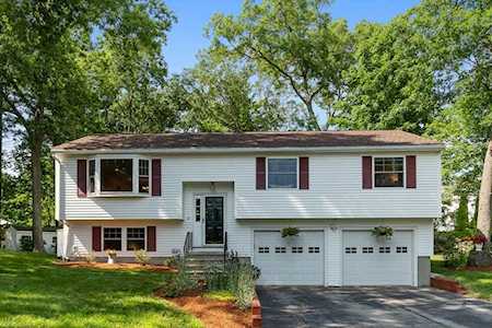 87 Newbridge Rd Lowell, MA 01854
