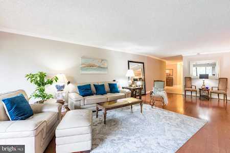 1300 Crystal Dr #306S Arlington, VA 22202