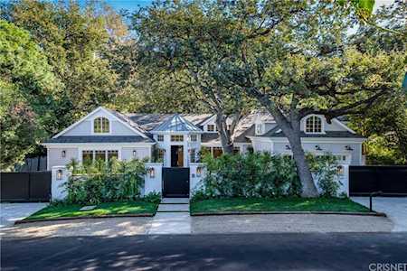 17204 Rancho Street Encino, CA 91316