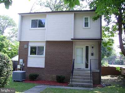1201 Stuart St Arlington, VA 22201