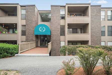 38 Shrewsbury Green Dr #F Shrewsbury, MA 01545