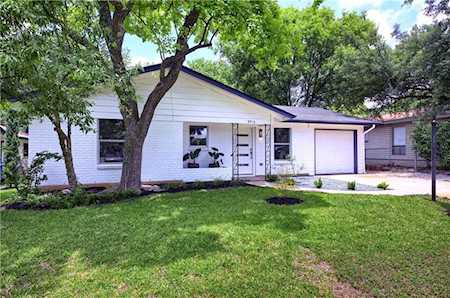 9016 Slayton Dr Austin, TX 78753